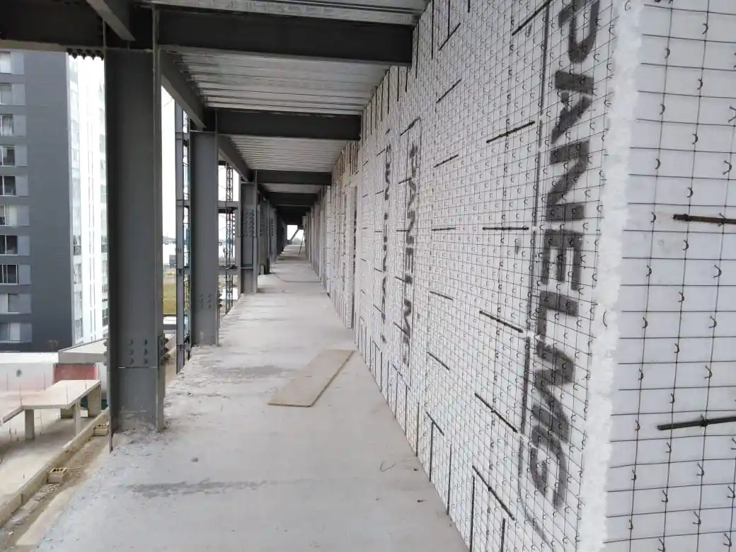 Fachadas, Muros Divisorios y Volúmenes en Edificios 5